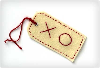 Embroidered-Felt-Gift-Tags