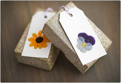 Pressed-Flower-Gift-Tags