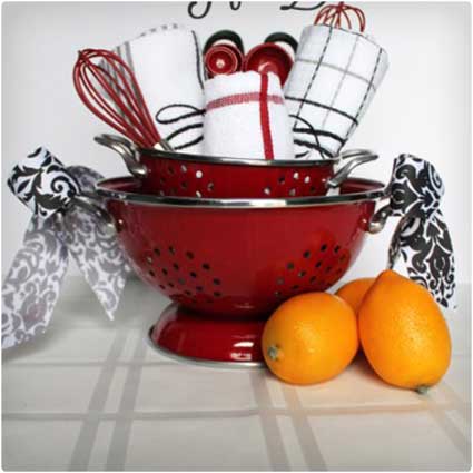Easy-Kitchen-Gift-Basket