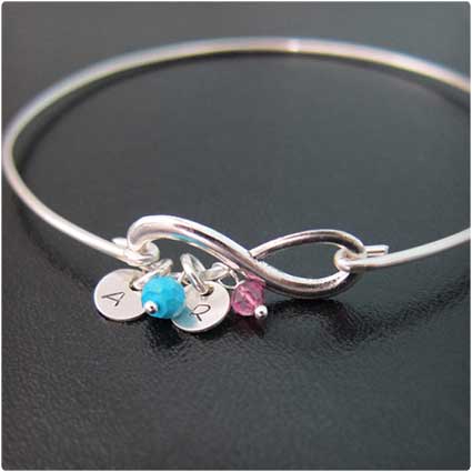Mother's-Infinity-Bracelet-with-Initials