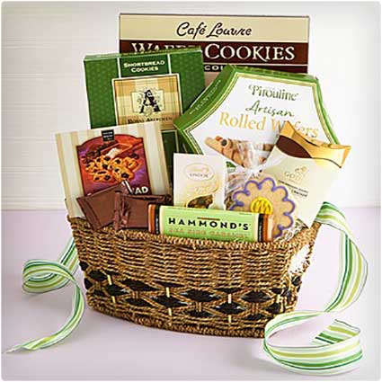 Spring-Fling-Sweets-and-Chocolates-Basket