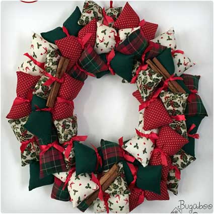 Holiday-Pillow-Wreath