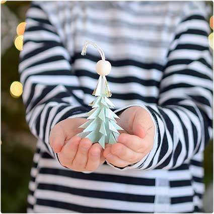 Origami-Christmas-Tree-Ornaments