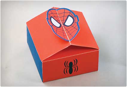 DIY-Superhero-Gift-Box