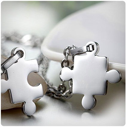 Godyce Puzzle Necklace Best Friends with Gift Box