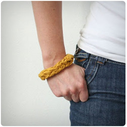 V And Co How To: Jersey Knit Bracelet