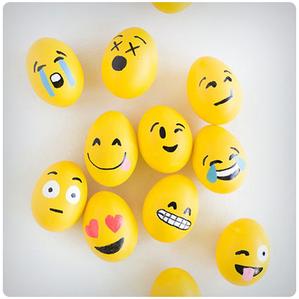 Diy Emoji Easter Eggs