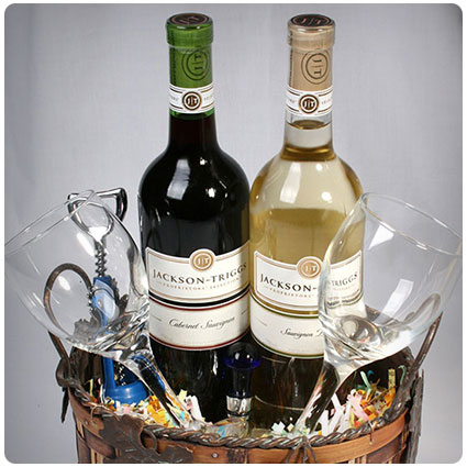 How to Build a Wine Gift Basket