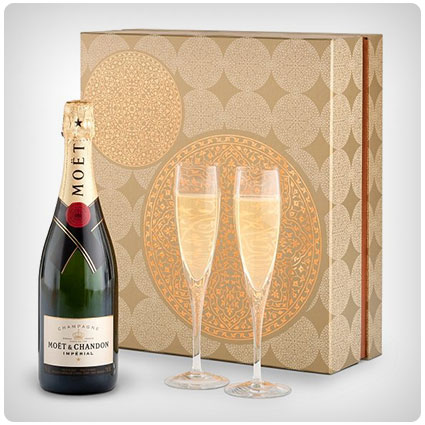 Champagne And Flutes Gift Set