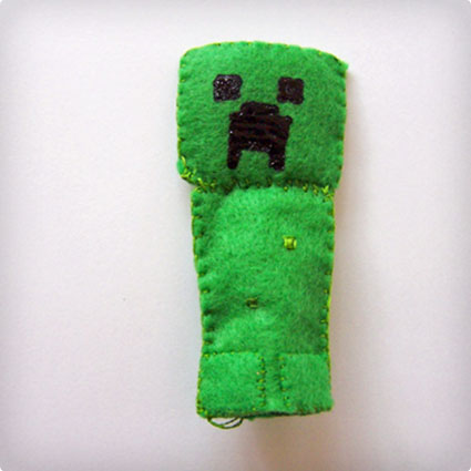 Creeper Finger Puppet