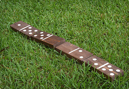 Giant Lawn Dominoes