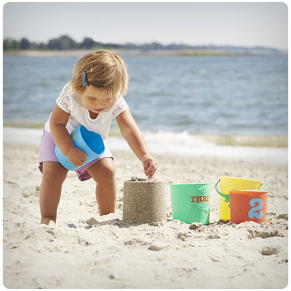 Melissa & Doug Seaside Sidekicks Nesting Sand Pails