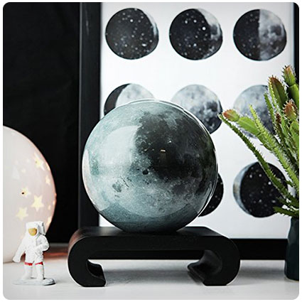 Moon MOVA Globe