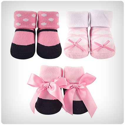 Luvable Friends Little Shoe Socks Gift Set