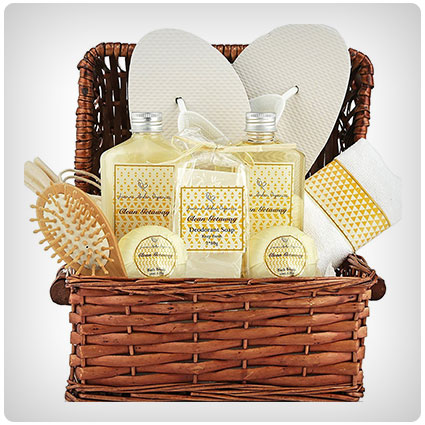 Tropical Islands Clean Getaway Spa Basket